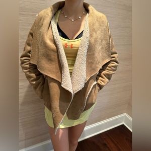 Suede feeling coat w soft material
